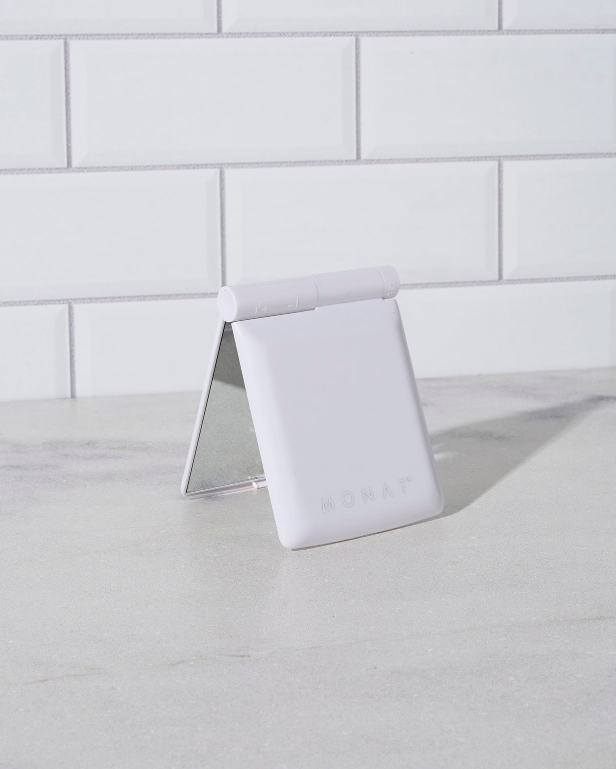 MONAT Travel LED Mirror