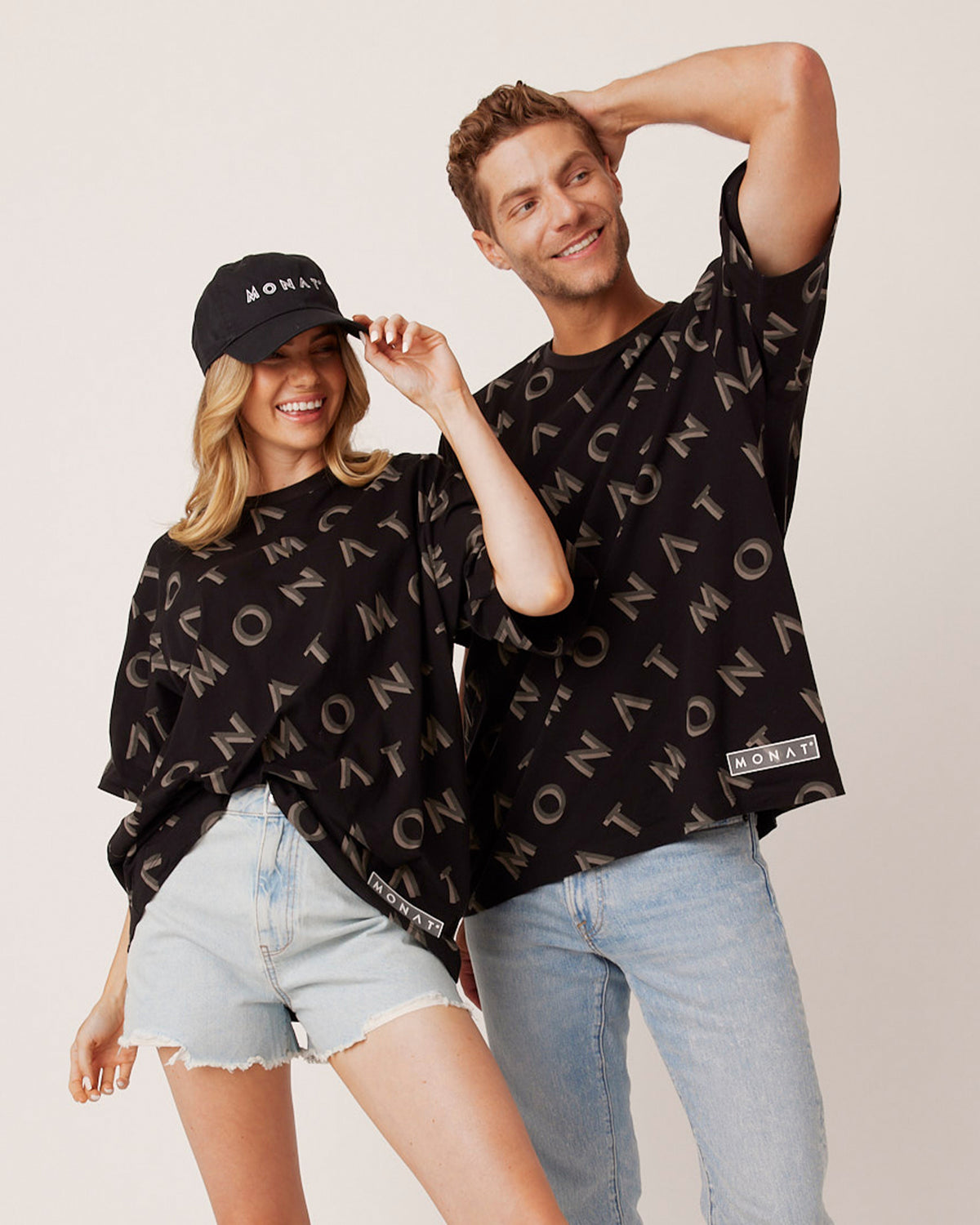 MONAT OVERSIZED TEE BLACK