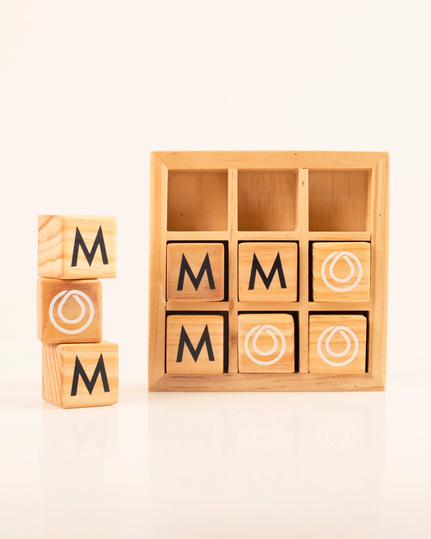 MONAT TIC TAC TOE