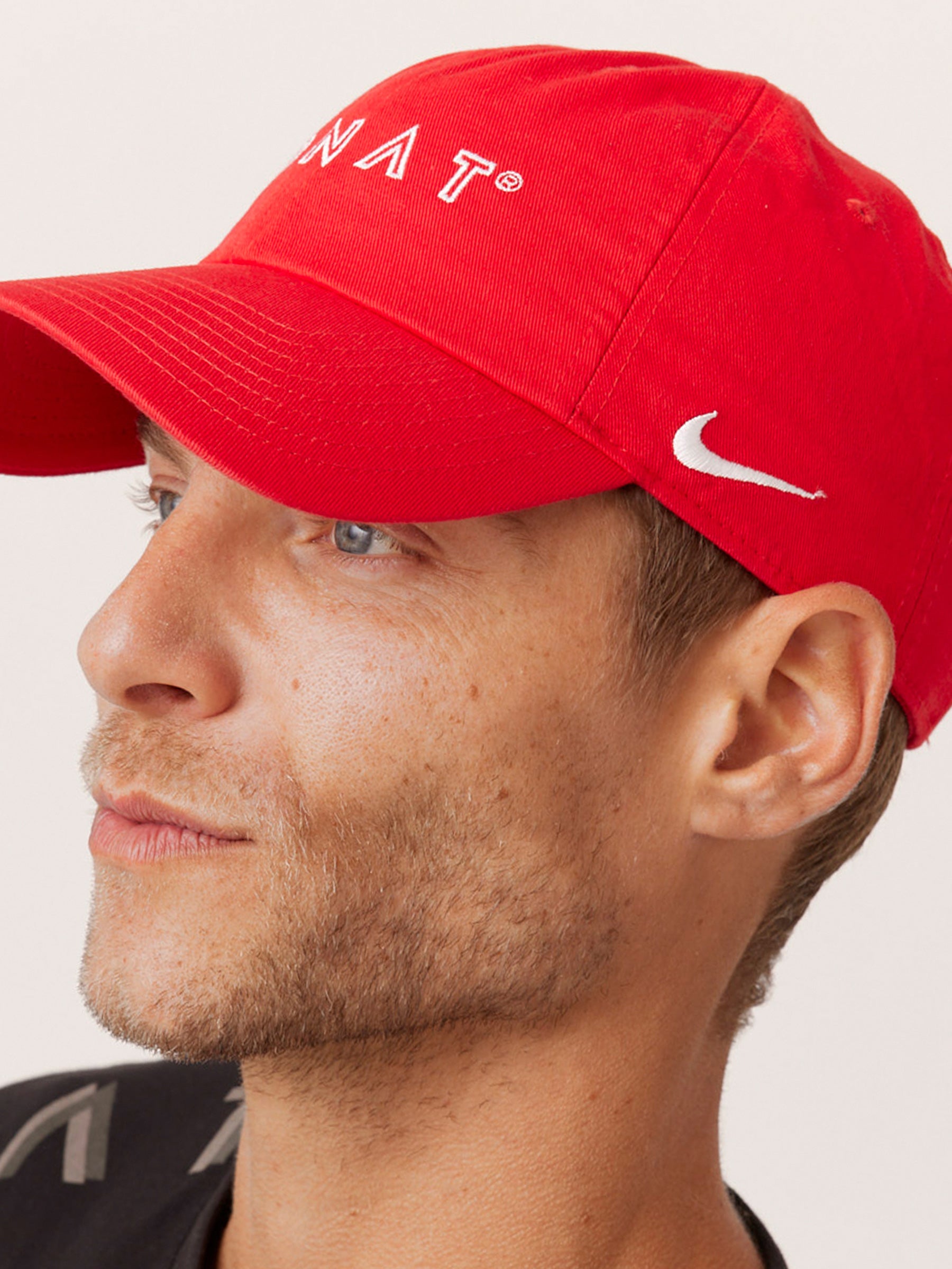 MONAT NIKE HAT - RED