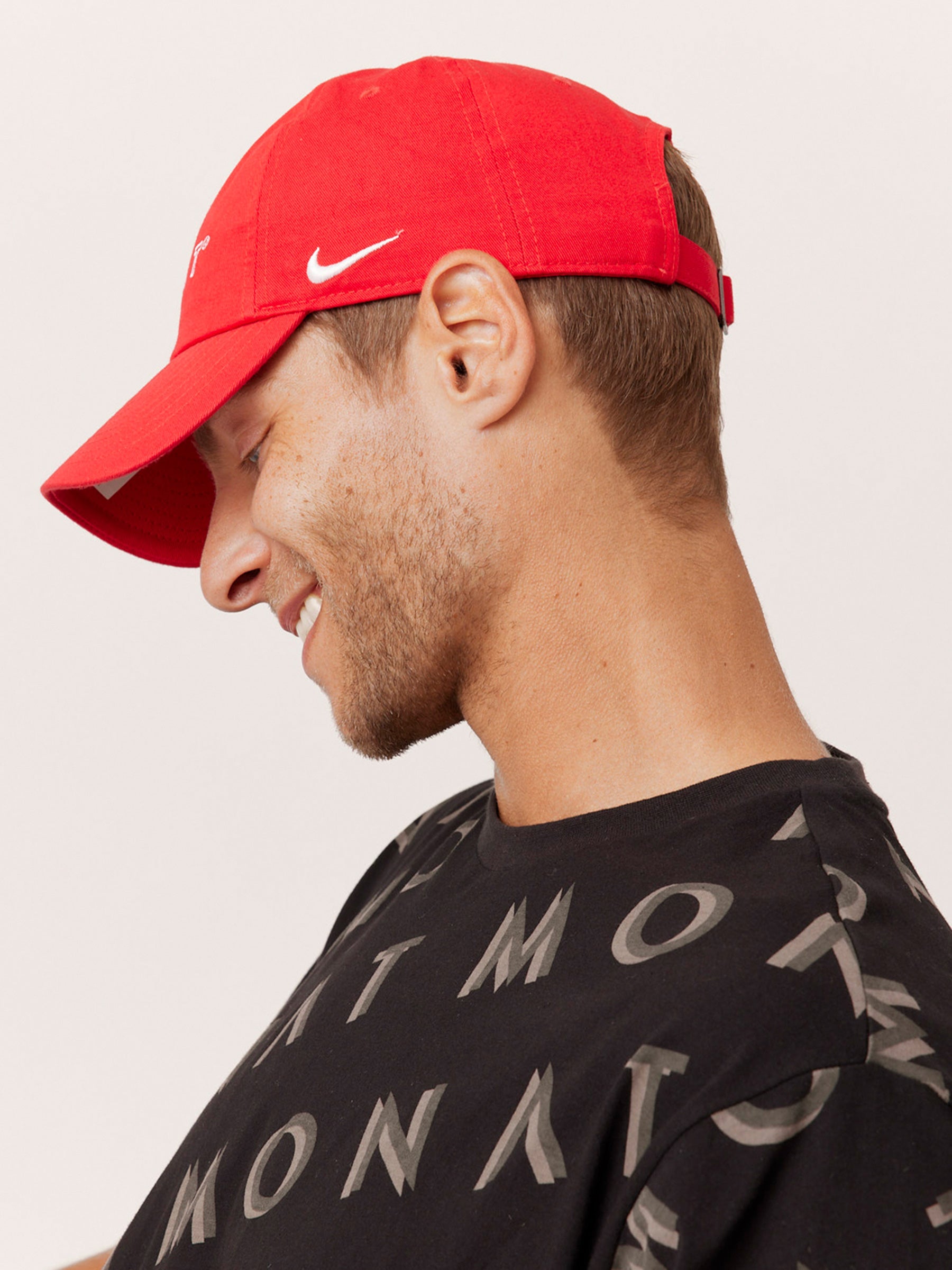 MONAT NIKE HAT - RED