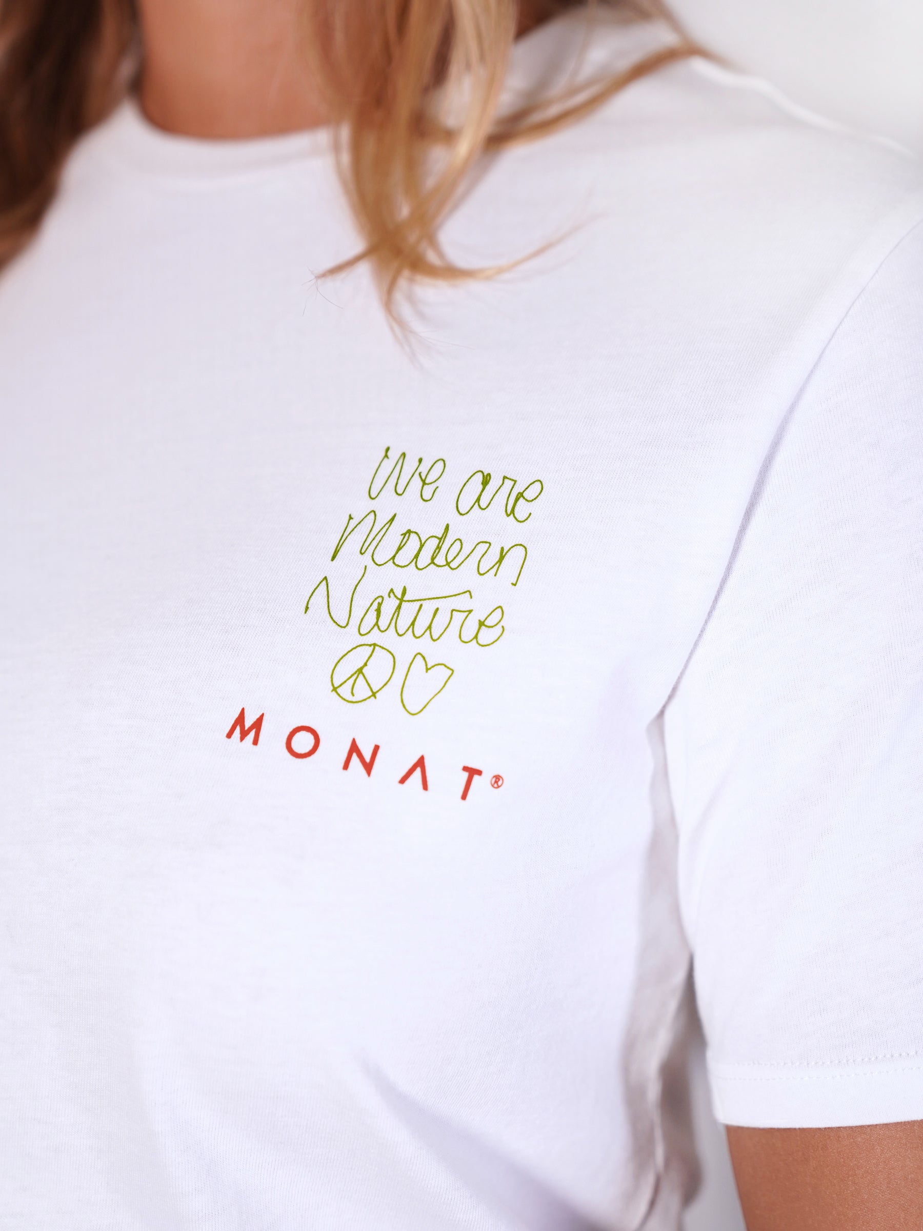 MONAT FAMILY GRAPHIC TEE