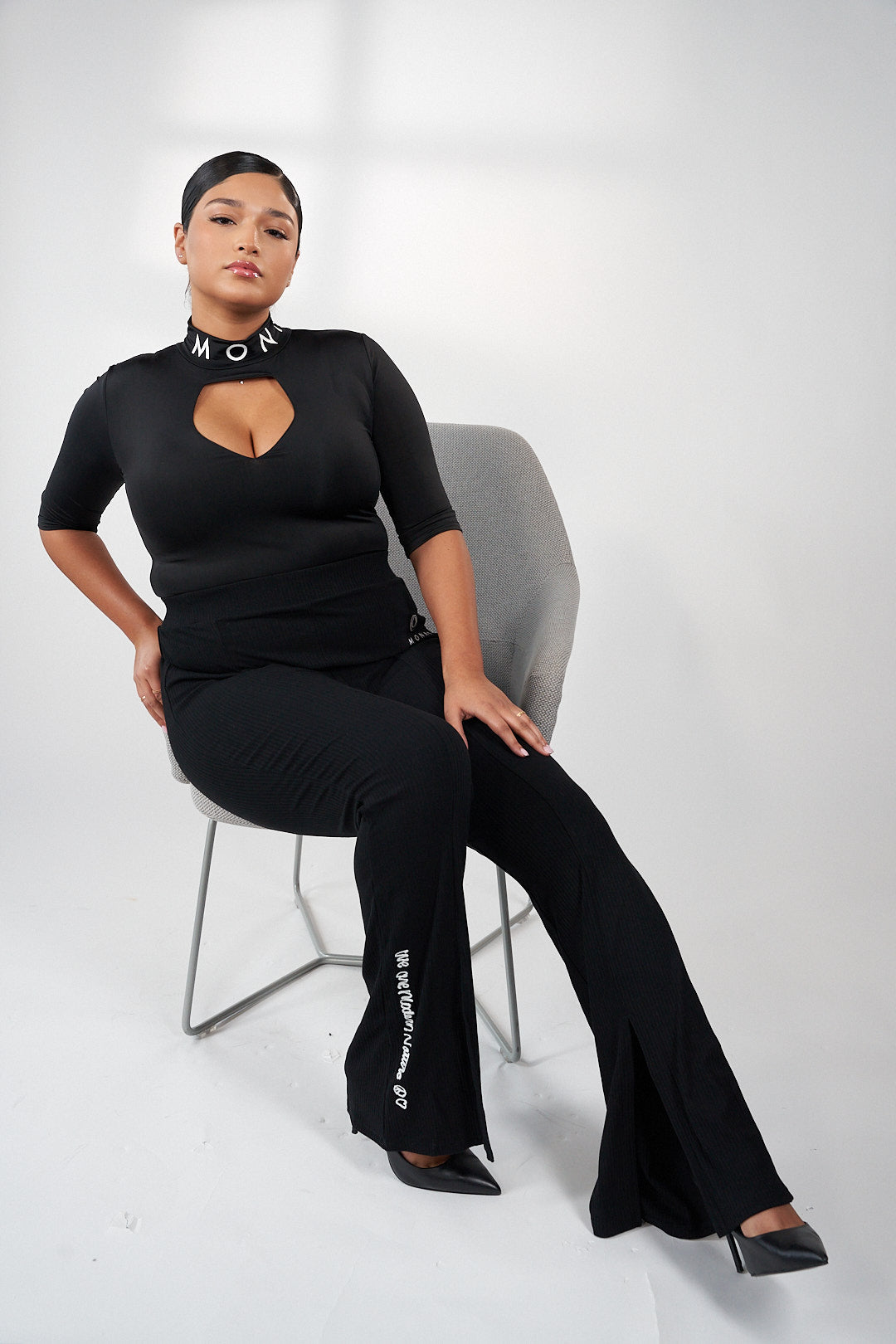 MONAT BLACK FLARE PANT