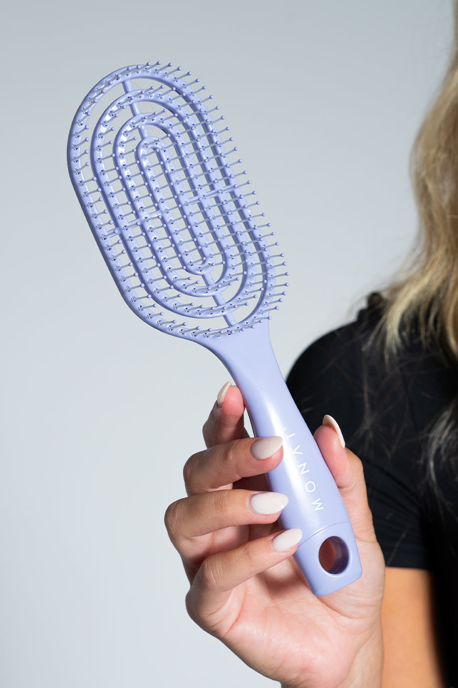 MONAT Detangling Brush