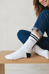 MONAT WHITE CREW SOCKS