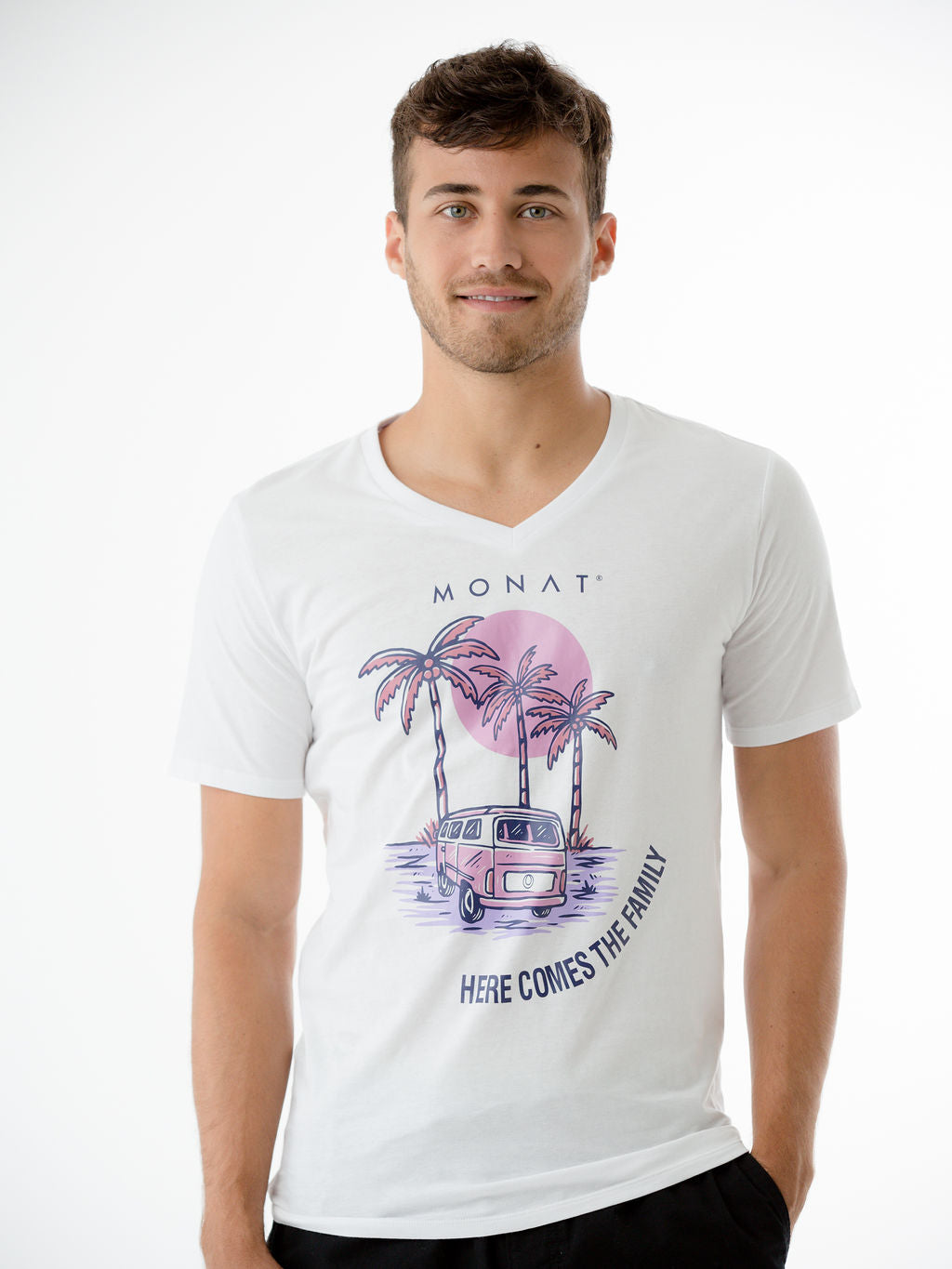 MONAT HERE COMES THE FAMILY TEE V-NECK