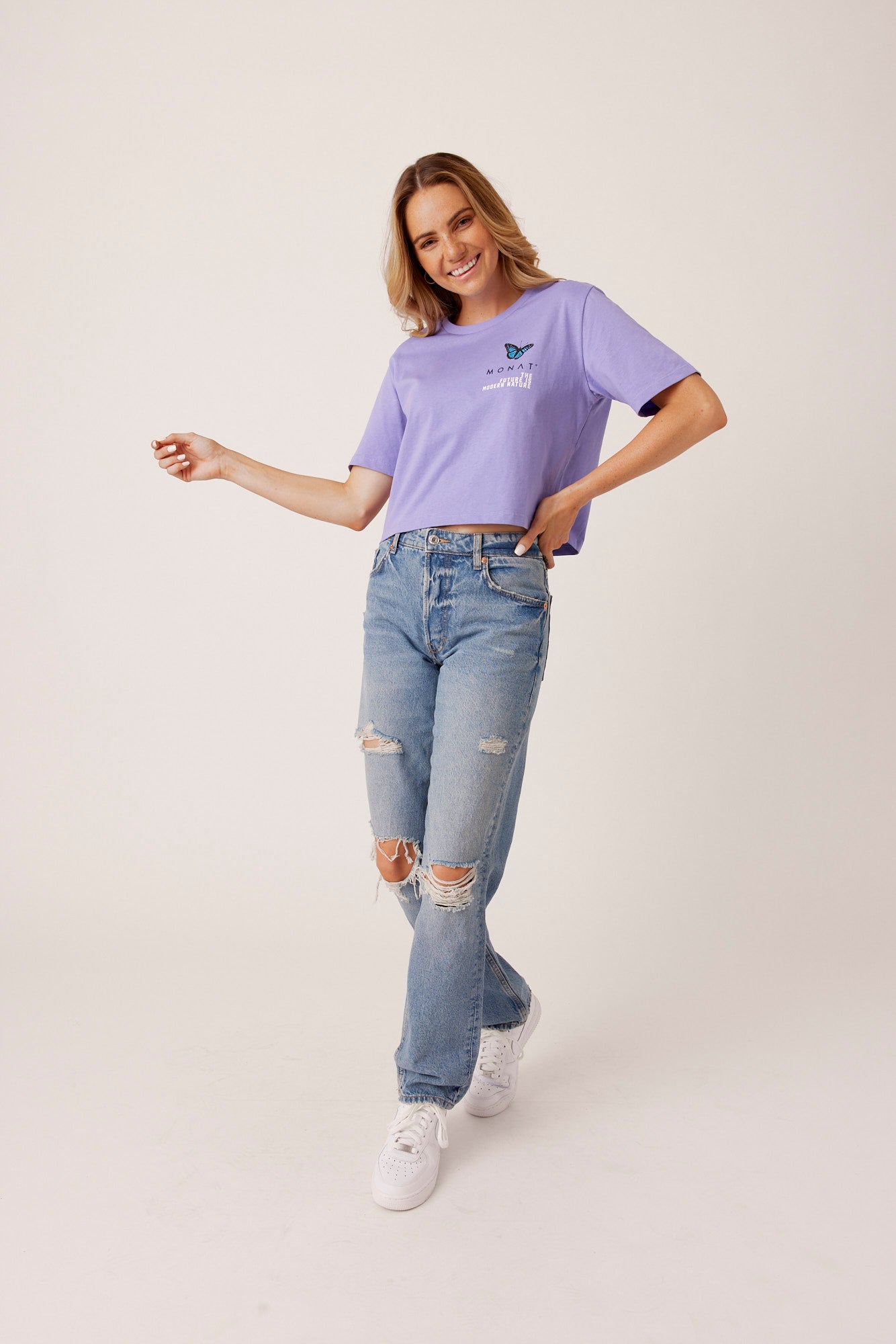 MONAT SKYS THE LIMIT CROP TEE