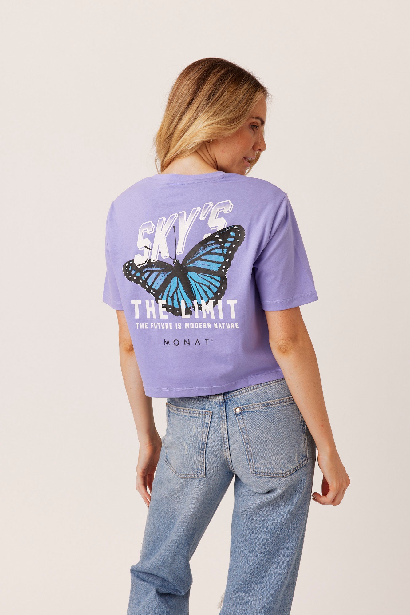 MONAT SKYS THE LIMIT CROP TEE