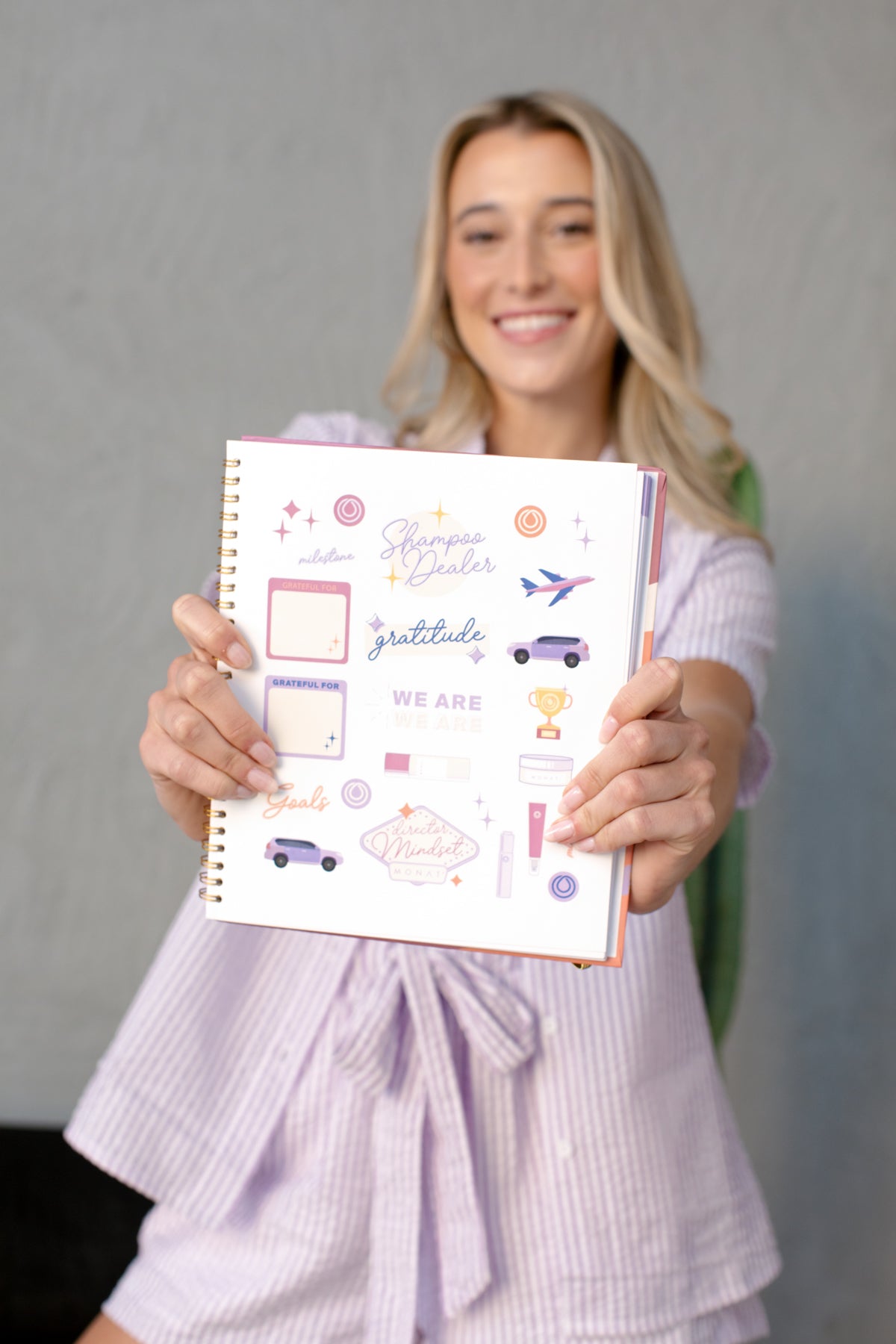 MONAT PLANNER WITH STICKER PAGES
